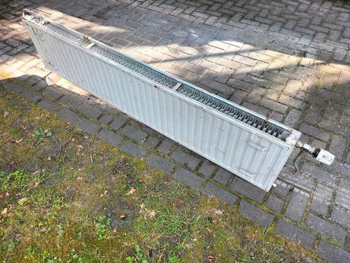 Radiator 195x45, Doe-het-zelf en Verbouw, Verwarming en Radiatoren, Gebruikt, Radiator, 800 watt of meer, 80 cm of meer, Ophalen