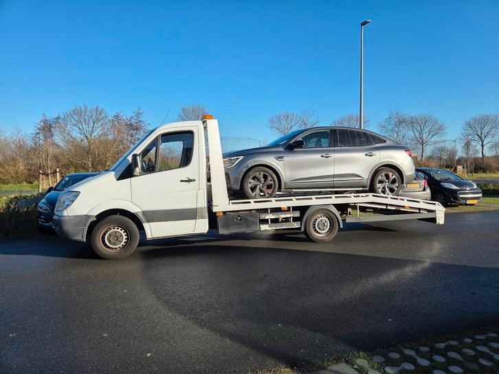 Autotransport Autoambulance sleepdienst sleepwagen pechhulp, Diensten en Vakmensen, Koeriers, Chauffeurs en Taxi's