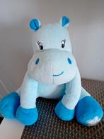 Nijlpaard met rammeltje.  21 cm. Nieuw., Kinderen en Baby's, Speelgoed | Knuffels en Pluche, Ophalen of Verzenden, Nieuw, Overige typen