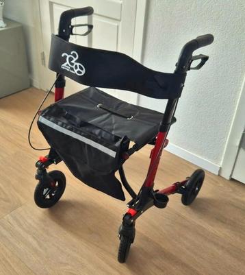 Lichtgewicht Rollator dubbel inklapbaar (NIEUW) beschikbaar voor biedingen