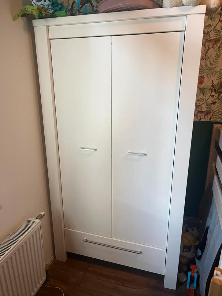 Complete TWF baby kamer. Commode, kast en ledikant, Kinderen en Baby's, Kinderkamer | Commodes en Kasten, Zo goed als nieuw, 105 cm of meer