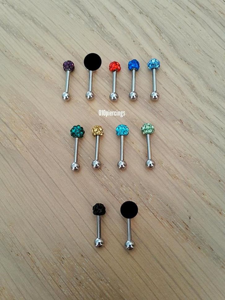 Nieuwe tragus, helix, oorpiercings met glitter balletjes., Sieraden, Tassen en Uiterlijk, Piercings, Zo goed als nieuw, Staal