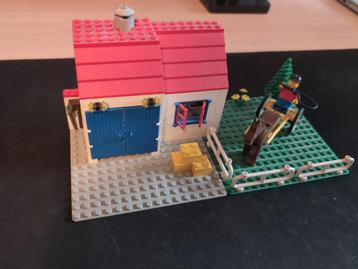 Lego 6355 Derby Trotter / Paardenstal (Classic Town) beschikbaar voor biedingen