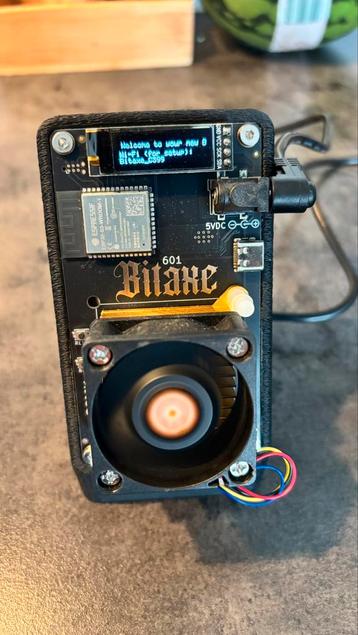 Bitaxe gamma 601 silent | bitcoin solo miner | met factuur beschikbaar voor biedingen