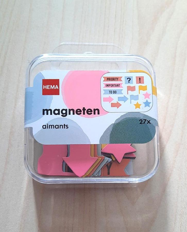 NIEUW DOOSJE MET HEMA MAGNETEN voor MAGNEETBORD, Huis en Inrichting, Woonaccessoires | Memoborden, Nieuw, Magneetbord, Ophalen of Verzenden
