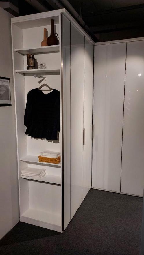 Nolte Horizont 110 linnen hoekkast showroommodel, Huis en Inrichting, Kasten | Kledingkasten, Nieuw, 200 cm of meer, 25 tot 50 cm
