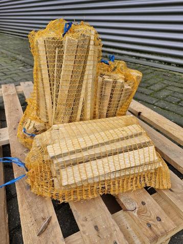 Aanmaakhoutjes voor Ofyr / BBQ beschikbaar voor biedingen