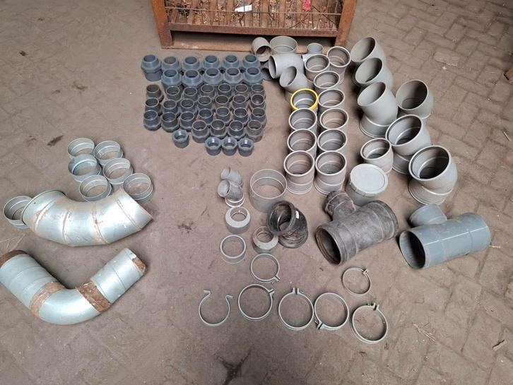 Pvc buizen hulpstukken hulpstuk bocht schroefbus puntstuk T, Doe-het-zelf en Verbouw, IJzerwaren en Bevestigingsmiddelen, Zo goed als nieuw