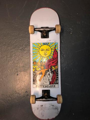 Skateboard 8,25 (onderdelen kunnen ook los verkocht worden)