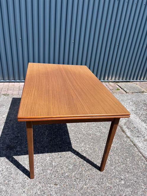 Vintage eettafel uitschuifbaar, Huis en Inrichting, Tafels | Eettafels, Gebruikt, 50 tot 100 cm, 100 tot 150 cm, Vijf personen of meer