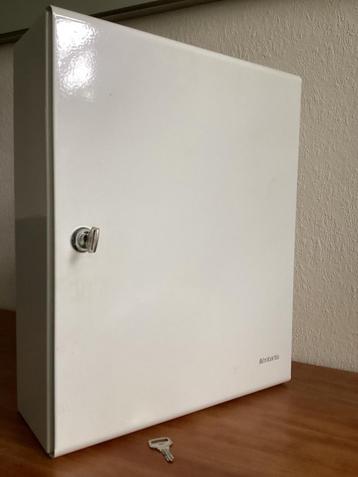 Brabantia medicijnkastje + 2 sleuteltjes