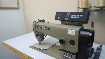 Industrie Naaimachine Brother Naald transport Half automaat beschikbaar voor biedingen