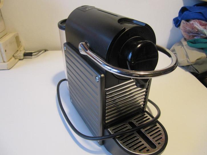 nespresso aparaat krups, Witgoed en Apparatuur, Koffiezetapparaten, Zo goed als nieuw, Koffiepads en cups, Koffiemachine, 1 kopje
