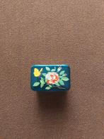 Mooi klein blikje met bloemmotieven uit Engeland., Ophalen of Verzenden, Zo goed als nieuw, Overige merken