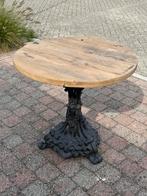 Eiken Wagondelen Bijzettafel met Gietijzeren Voet, Tuin en Terras, Tuintafels, Ophalen of Verzenden, Gebruikt, Rond, Hout