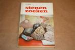 Boek. Stenen zoeken. H. Krul., Verzamelen, Mineralen en Fossielen, Ophalen of Verzenden, Fossiel