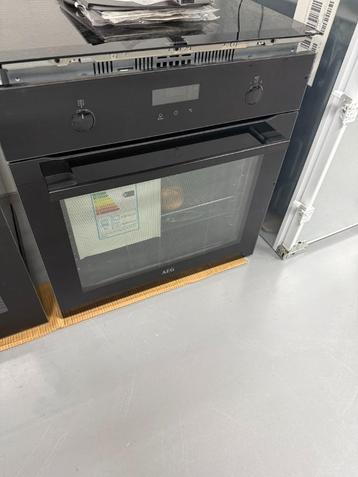 AEG Oven type BPE535120B - Nieuw Showroommodel beschikbaar voor biedingen