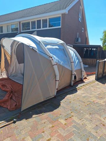 5.2 opblaasbare tent van de decathlon  beschikbaar voor biedingen
