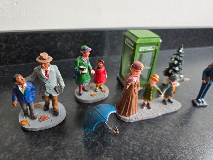 Lemax figuren 6 delige retired set met kleine defecten, Diversen, Kerst, Gebruikt, Ophalen of Verzenden