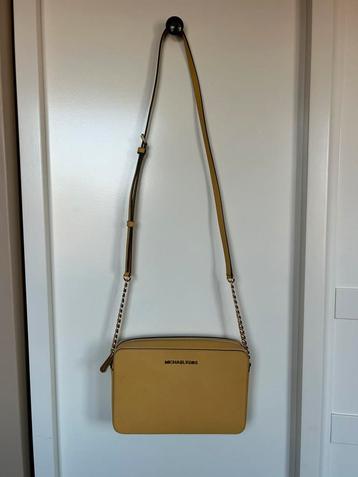 Michael Kors crossbody bag Saffiano leer geel met goud beschikbaar voor biedingen