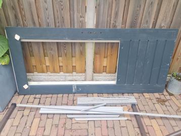 nieuwe voordeur twee stuks beschikbaar voor biedingen