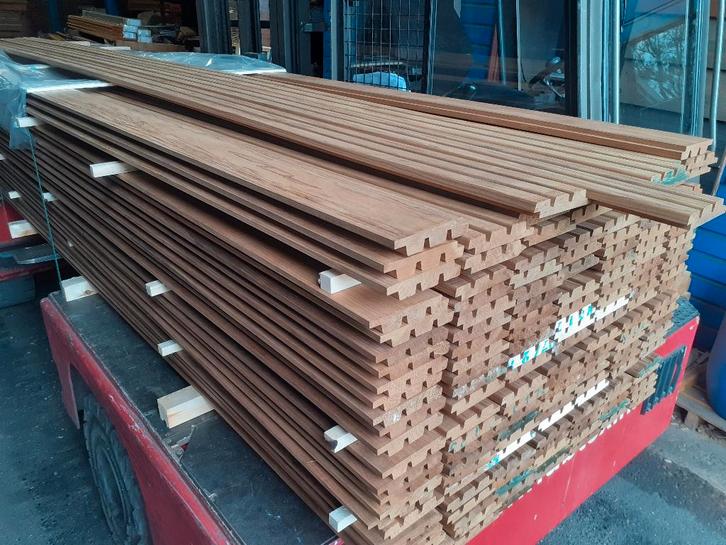 Partij 160 stuks Thermo Fraké gevelbekleding 28x128x4550mm, Tuin en Terras, Palen, Balken en Planken, Nieuw, Planken, 250 cm of meer