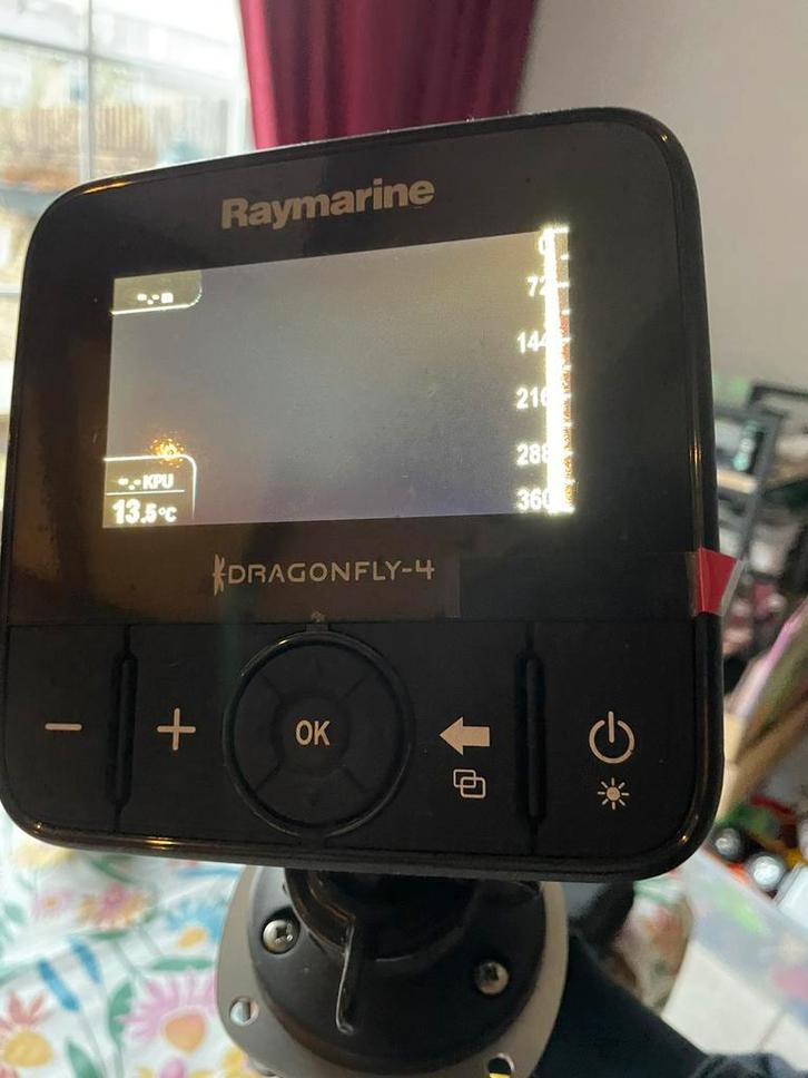 Raymarine dragonfly 4 pro met transducerstang, Watersport en Boten, Navigatiemiddelen en Scheepselektronica, Zo goed als nieuw