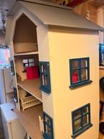 Houten Poppenhuis sinterklaas tip!, Kinderen en Baby's, Speelgoed | Poppenhuizen, Ophalen, Gebruikt, Poppenhuis