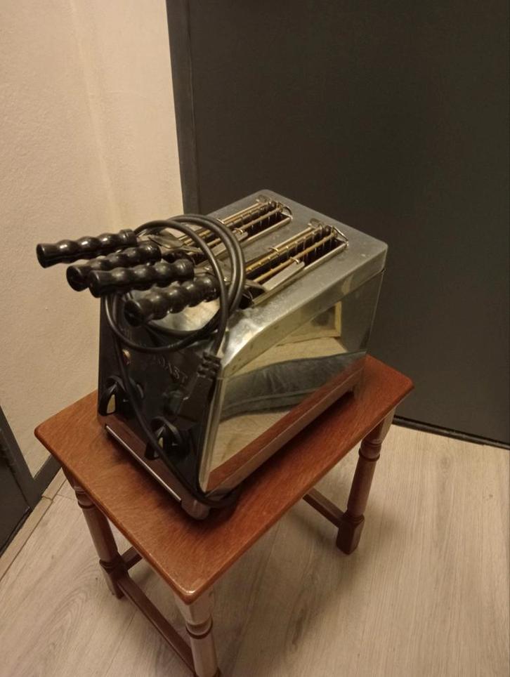 Vintage Tosti Rooster - Perfect Werkend!, Witgoed en Apparatuur, Broodroosters, Gebruikt, Uitneembare kruimellade, Ophalen