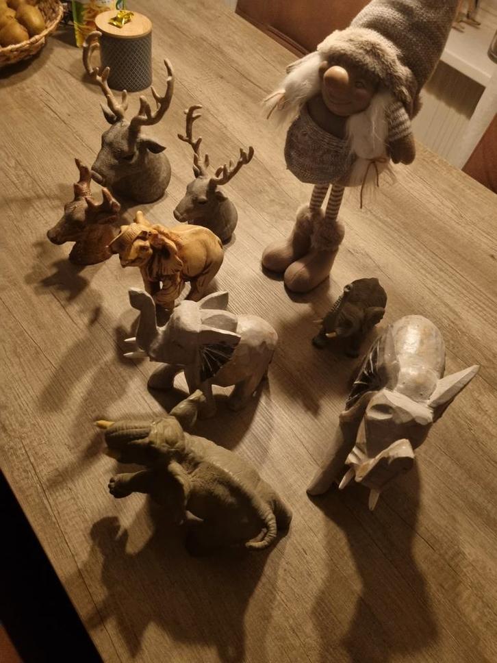 Houten dierenbeelden collectie - Olifant, hert, etc., Verzamelen, Beelden en Beeldjes, Gebruikt, Dier, Ophalen of Verzenden