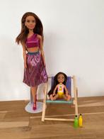 Moeder Barbie met kind en strand accessoires, Ophalen of Verzenden, Zo goed als nieuw, Barbie