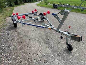 Kalf rubberboot trailer beschikbaar voor biedingen