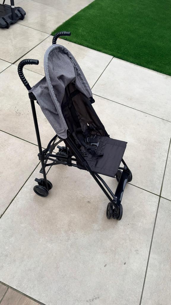 Compacte buggy - Ideaal voor onderweg!, Kinderen en Baby's, Buggy's, Gebruikt, Overige merken, Zonnekap, Ophalen of Verzenden