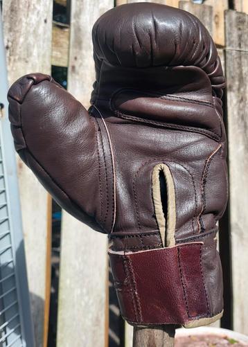 Boks handschoenen ( leer ) beschikbaar voor biedingen