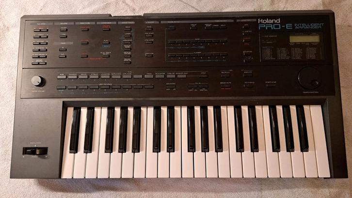 Roland Pro-E Synthesizer - Vintage!, Muziek en Instrumenten, Keyboards, Gebruikt, 61 toetsen, Roland, Ophalen