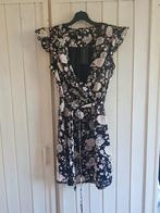 Bloemen print jurkje new look Maat 36 s mango zara, New Look, Zwart, Ophalen of Verzenden, Zo goed als nieuw