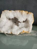 Bergkristal geode, Verzamelen, Mineralen en Fossielen, Ophalen of Verzenden, Mineraal