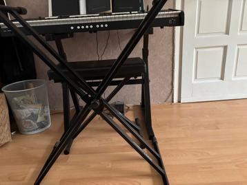 KEYBOARD STANDAARD JAMSTANDS ( zie foto’s) beschikbaar voor biedingen