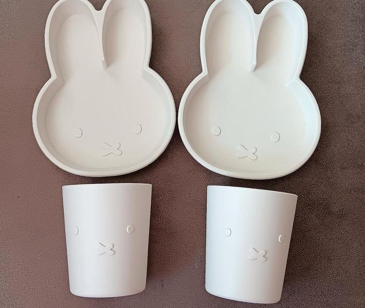 Nijntje Siliconen Bekers & Borden Set, Huis en Inrichting, Keuken | Servies, Zo goed als nieuw, Ophalen of Verzenden