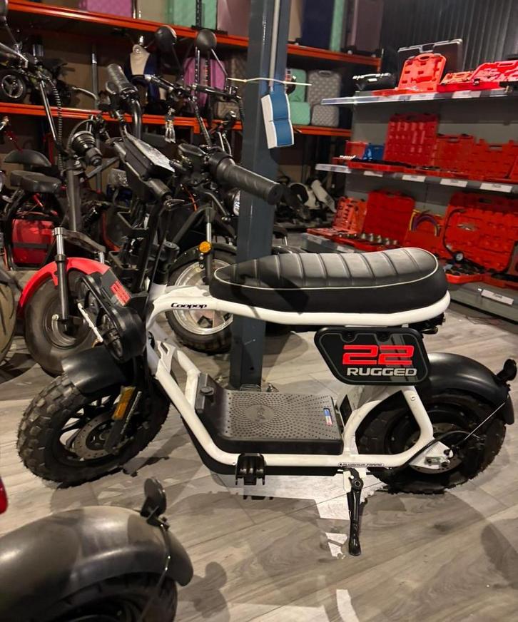Nieuw Coopop 22 Rugged E-Cruiser E-Scooter IN 5 KLEUREN!, Fietsen en Brommers, Scooters | Overige merken, Nieuw, Maximaal 45 km/u
