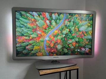 Philips 37 inch Full HD TV met Ambilight beschikbaar voor biedingen