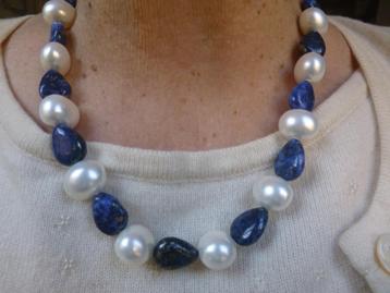 Collier grote Parels afgewisseld met Lapis Lazuli beschikbaar voor biedingen