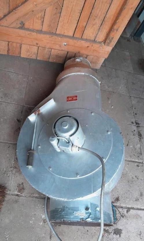 Rookgasafzuiging / rookgasventilator, Doe-het-zelf en Verbouw, Ventilatie en Afzuiging, Zo goed als nieuw, Afzuiger, Ophalen