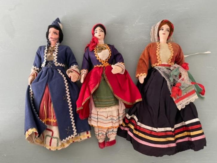 vintage handgemaakte stoffen griekse poppen / danspoppen, Verzamelen, Poppen, Zo goed als nieuw, Pop, Ophalen