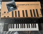 Native Instruments Komplete Kontrol M32, Ophalen of Verzenden, Zo goed als nieuw