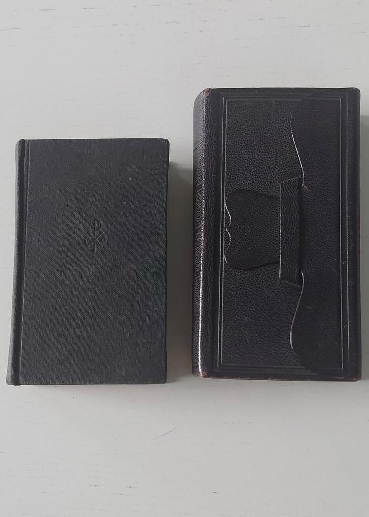 Twee oude psalmen- en gezangenbundels, Antiek en Kunst, Antiek | Boeken en Bijbels, Ophalen of Verzenden