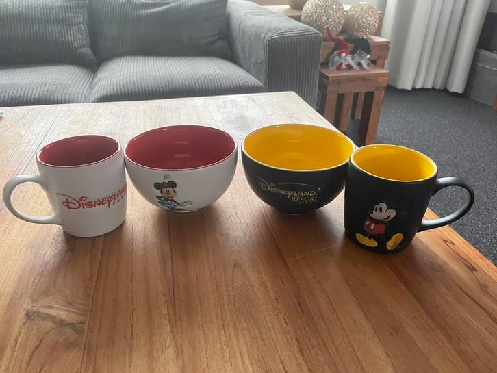 Disney Mickey & Minnie Mouse mokken en schaaltjes glitters, Verzamelen, Disney, Zo goed als nieuw, Servies, Mickey Mouse, Ophalen of Verzenden