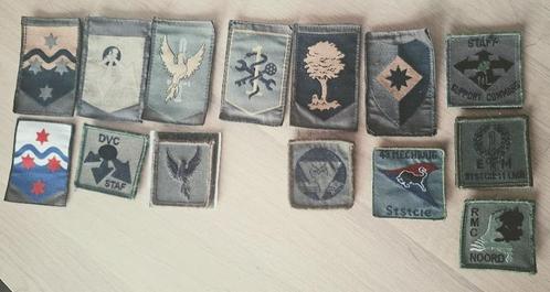 Verschillende mouw en borstemblemen Landmacht, Verzamelen, Militaria | Algemeen, Landmacht, Embleem of Badge, Nederland, Ophalen of Verzenden