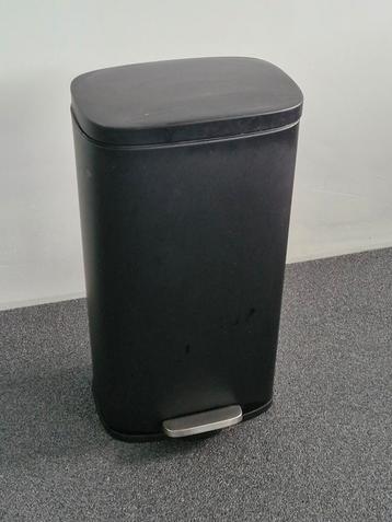 Prullenbak - 60 Liter beschikbaar voor biedingen