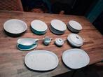 Borden en diverse vintage servies van pasaan tosca 98, Ophalen